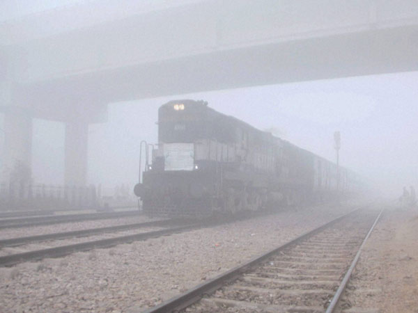 25trainscancelledduetofoginnorthindia